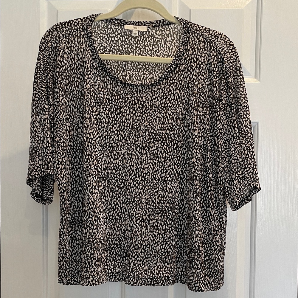 Joie short sleeve, crop style sheer top, black/white/tan pattern, women’s large